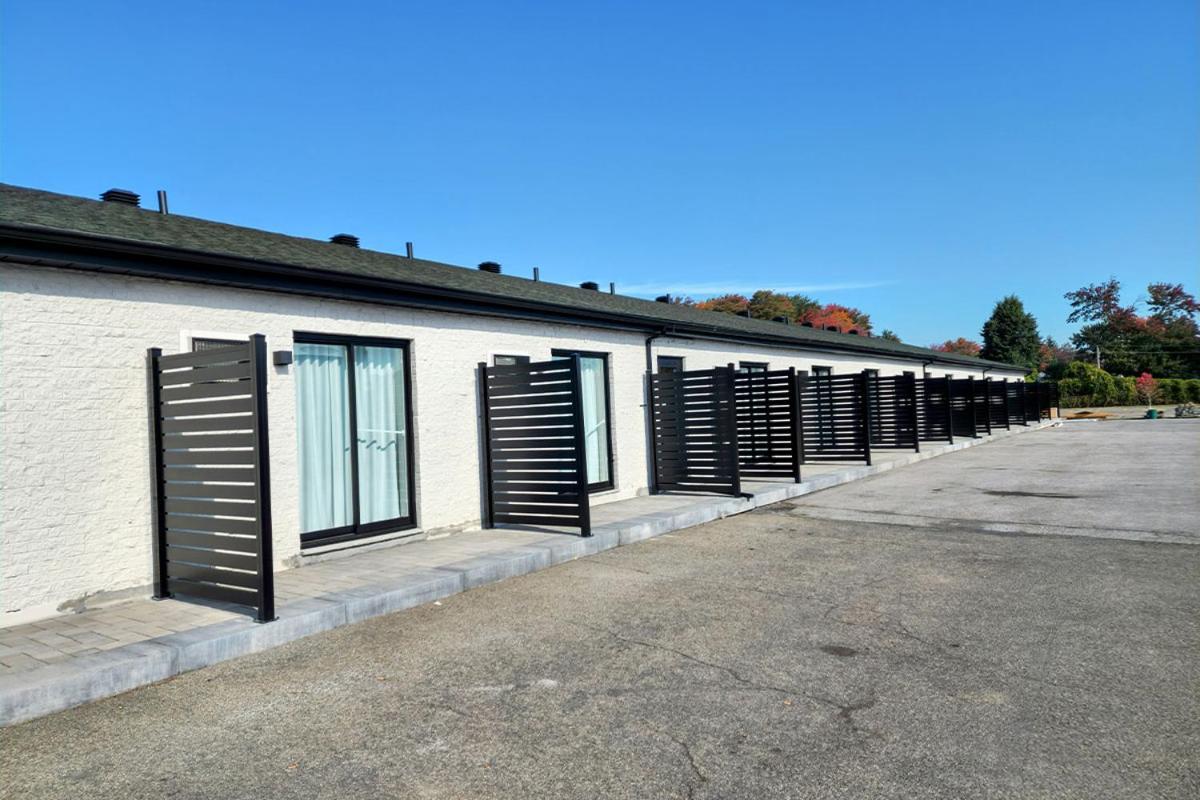 Motel Mascouche Exterior photo